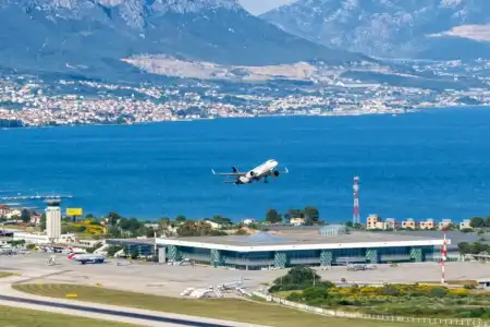 Split Airport