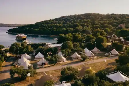 The Garden Resort Tisno