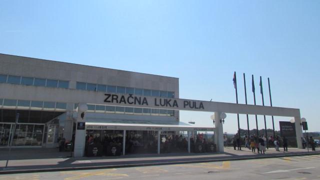 Zračna luka Pula